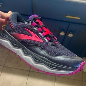 Brooks Caldera 5 Trail Running and Hiking Shoes